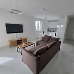 Apartment Beautiful New Palmtree Iv Vir